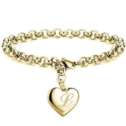 AMORE Charm - Dein Buchstabe. Dein Herzstück.