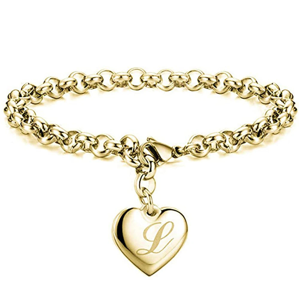 AMORE Charm - Dein Buchstabe. Dein Herzstück.