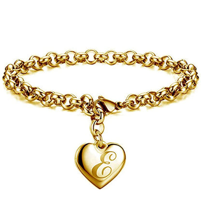 AMORE Charm - Dein Buchstabe. Dein Herzstück.