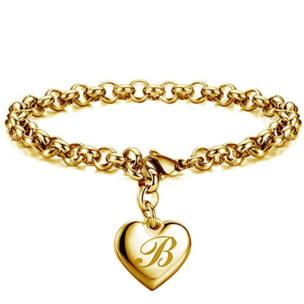 AMORE Charm - Dein Buchstabe. Dein Herzstück.