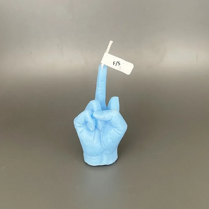 Handgefertigte Wachskerze im Mittelfinger-Style