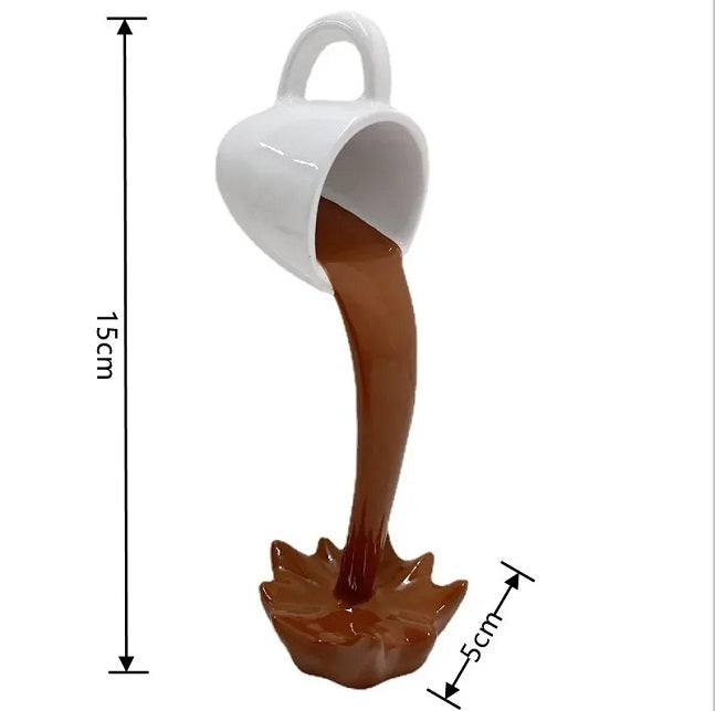 Achtung, heiß! "Verschütteter Kaffee"-Skulptur