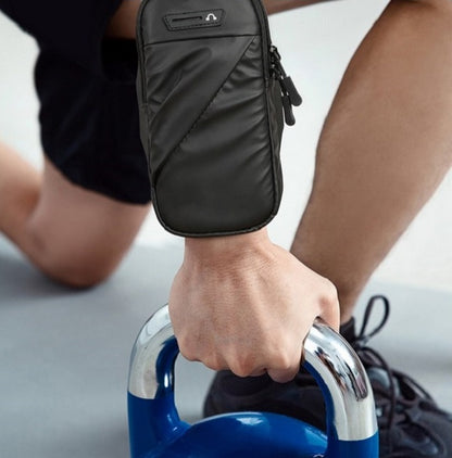 Nie wieder ohne: Ultraleichte Sport-Armband-Tasche für Smartphone und Co.!