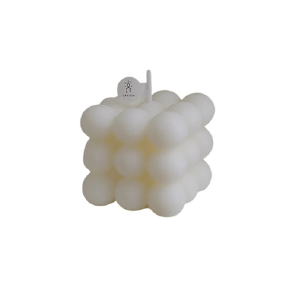 Handgefertigte Kerze im Würfel-Design